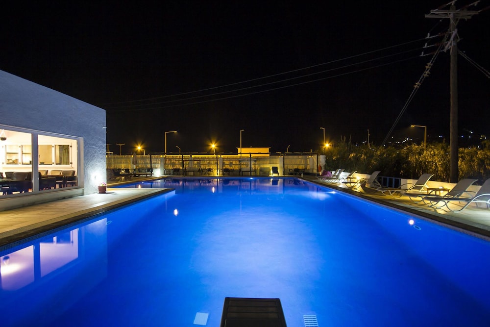 Naxos Holidays 7/64