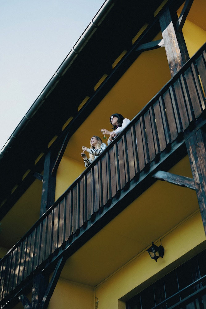 Hotel Arnold 3/48