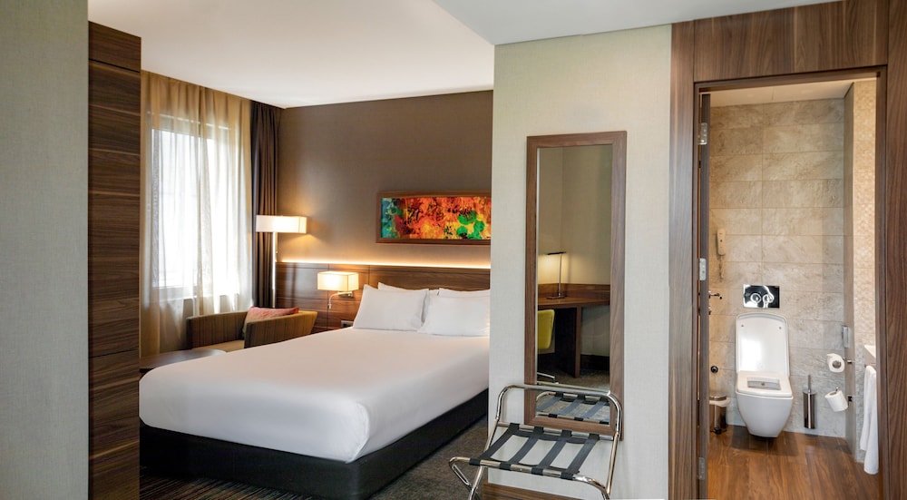 غرفة بريميوم بسرير فردي، HOLIDAY INN ISTANBUL - KADIKOY 2/7