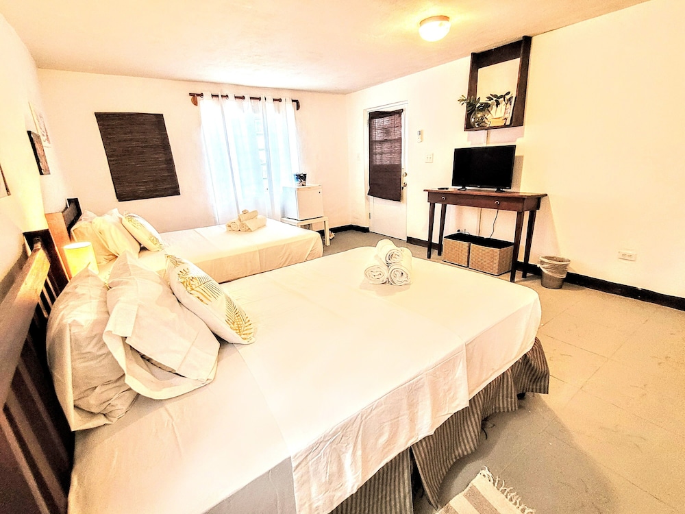 Ellen Bay Inn 12/50