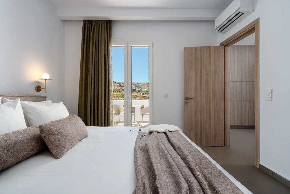 Thalelion 3 bedroom Villas with private pool and Jacuzzi 24/62
