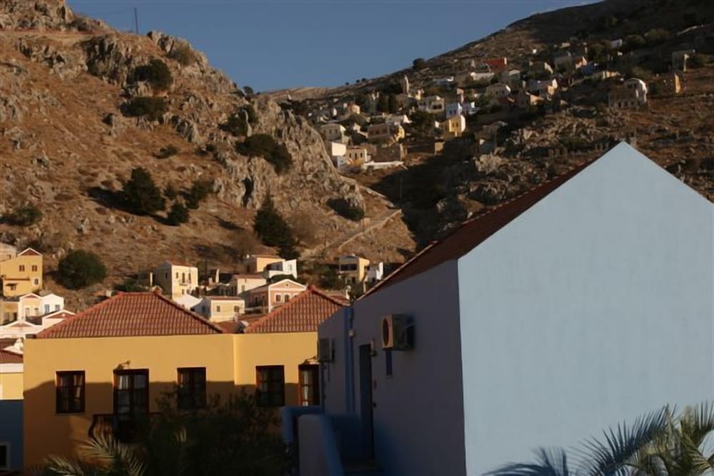 Iapetos Village 64/67