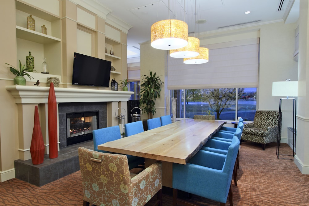 Hilton Garden Inn St. Charles 45/48