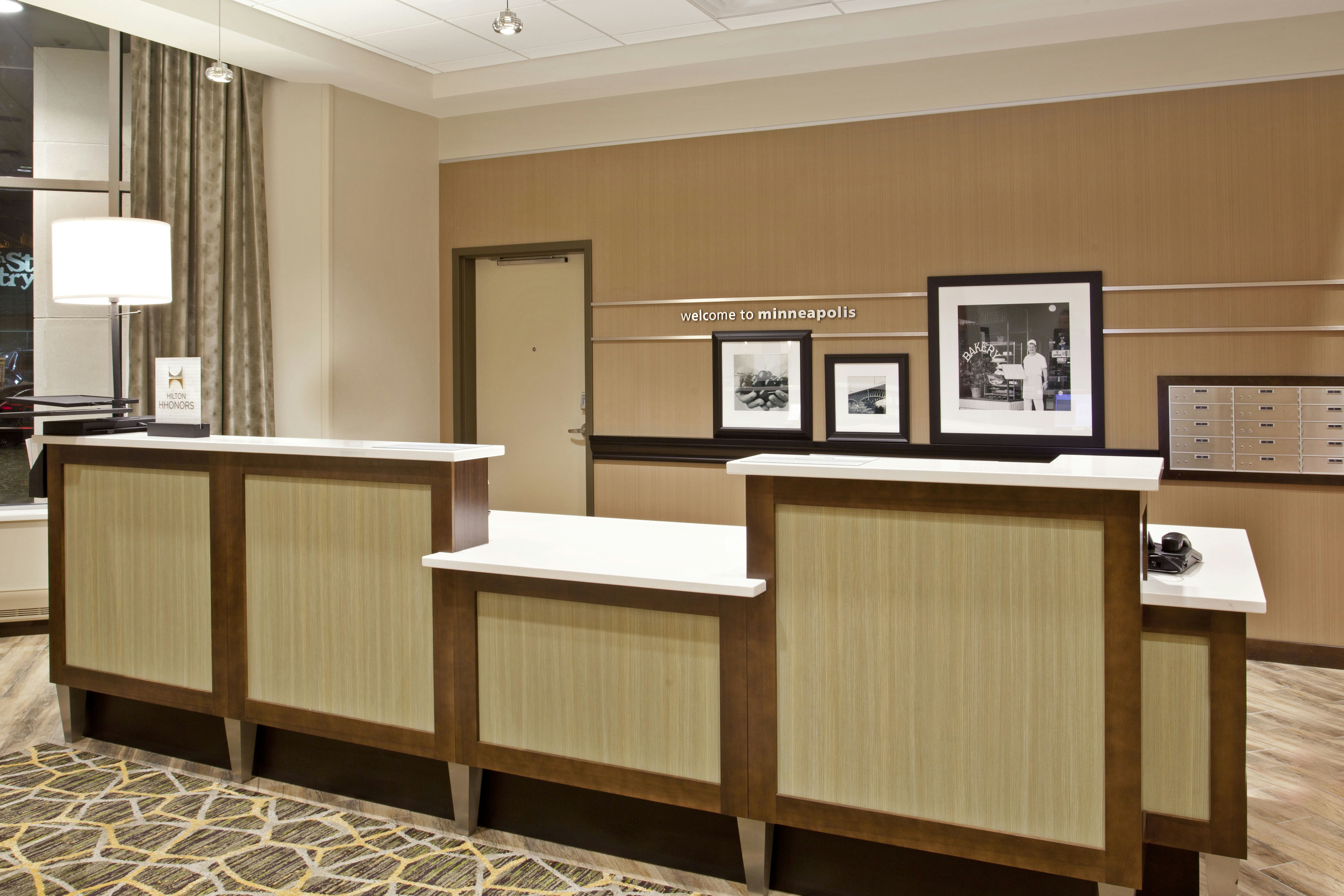 Hampton Inn and Suites Minneapolis Downtown 41/45