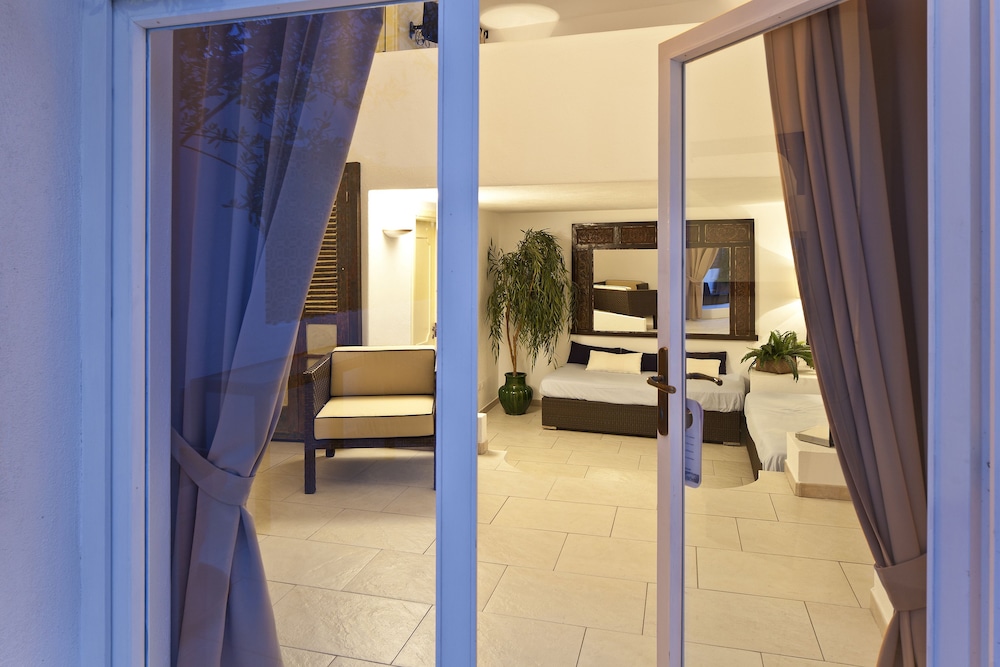 Miramare Sea Resort & Spa in Serrara Fontana