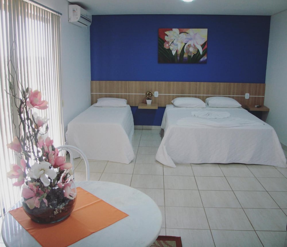 Almeidas Hotel 14/28