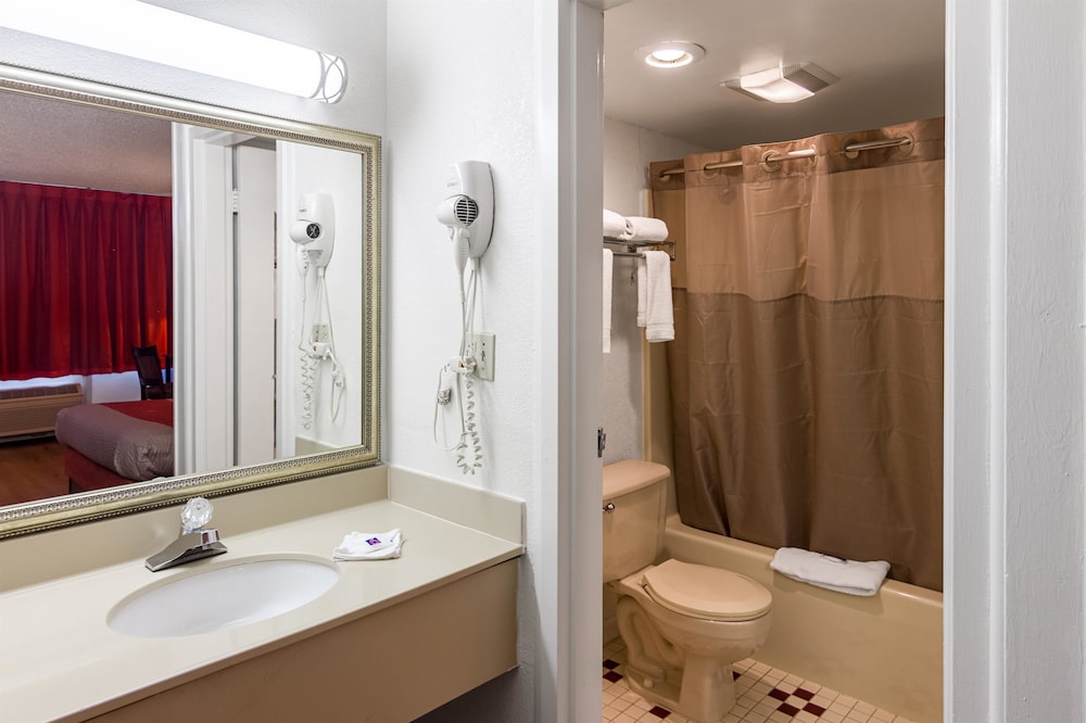 Motel6 Groton, CT 39/41