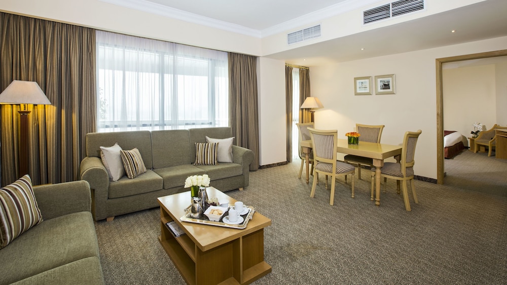 DoubleTree by Hilton Dubai Port Saeed. 42/65