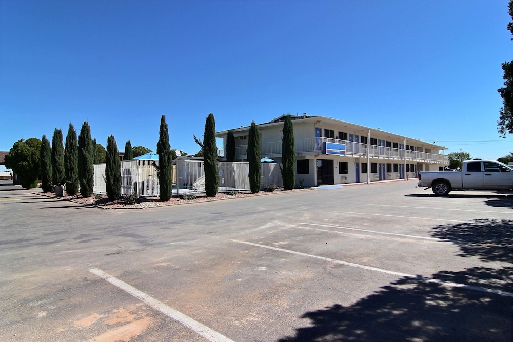 Motel6 Carlsbad, NM 42/47