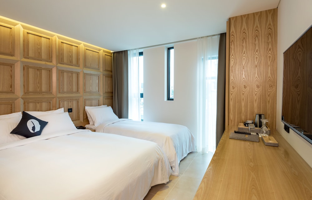 Hotel The Designers LYJ Gangnam Premier 10/64