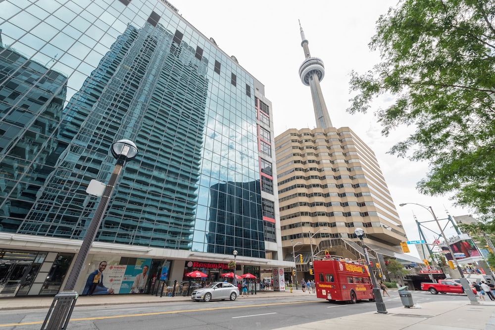Grand Royal Condos - Cn Tower 1/71