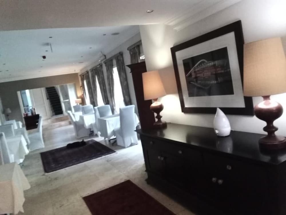 131 on Herbert Baker Boutique Hotel 4/50