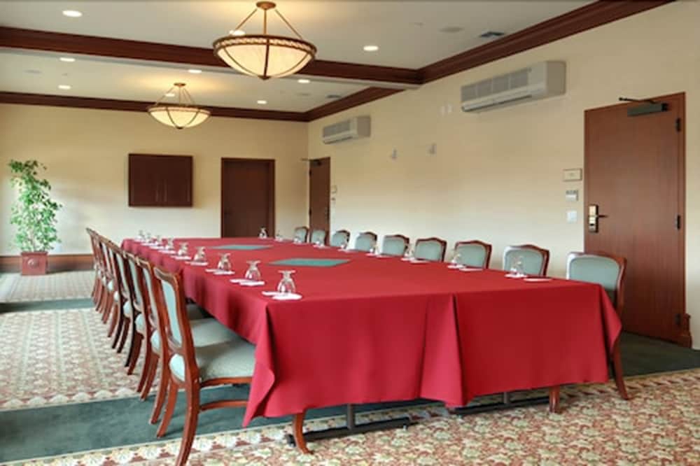 Bay Landing Hotel 46/55