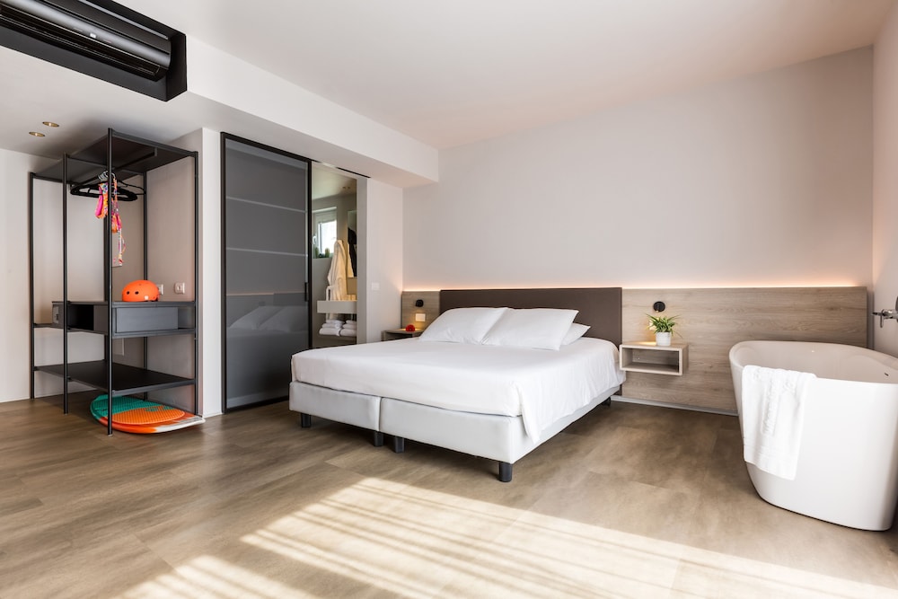 Goti Hotel 16/76