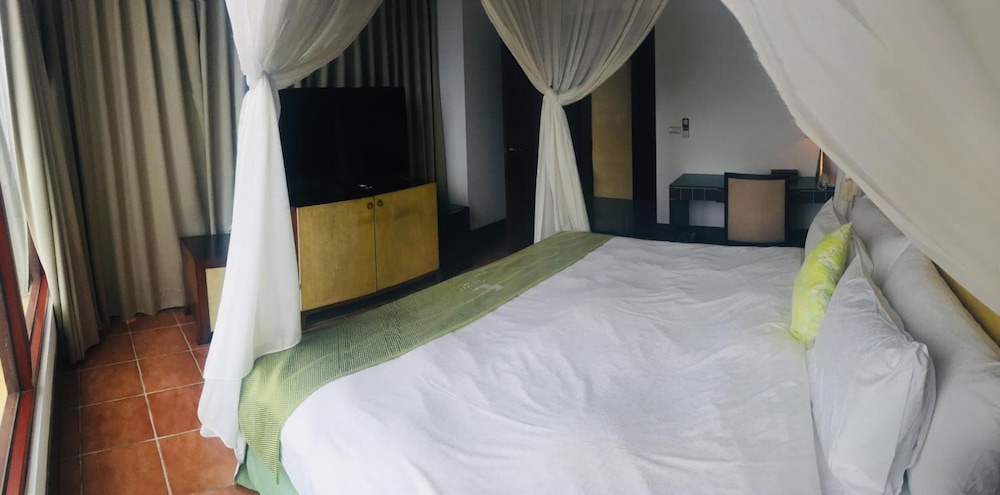 The Loft Seaside Suites 19/72