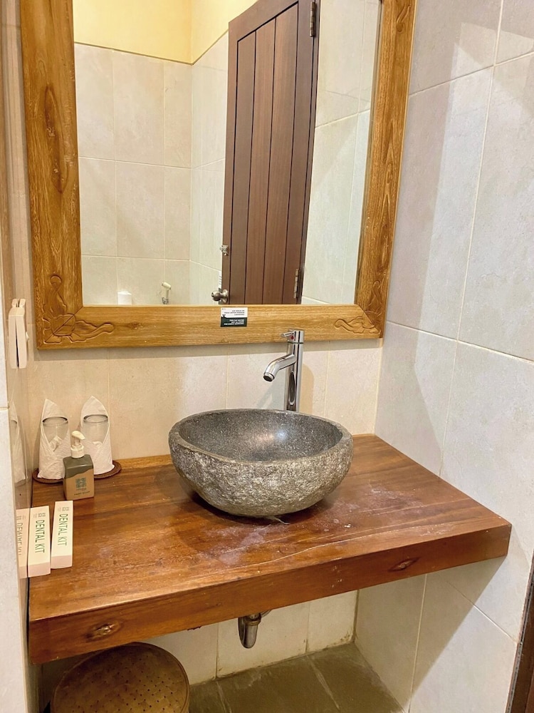 غرفة ديلوكس بإطلالة على الحديقة بغرفة نوم واحدة، Ashyana Candidasa Ex Fajar Candidasa Beach Bungalow 6/6