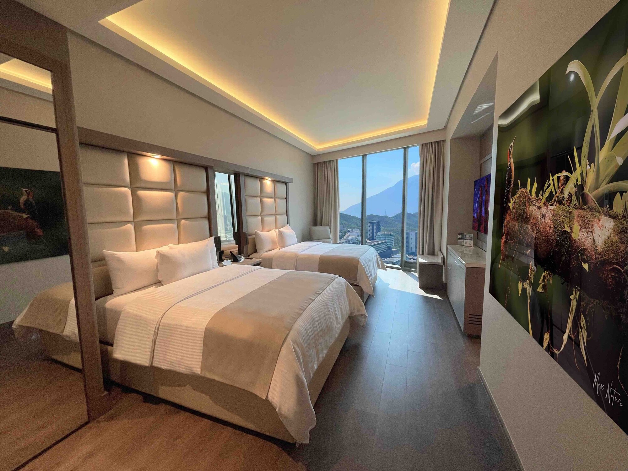 ROYAL, MASTER, LUXURY, SUITE