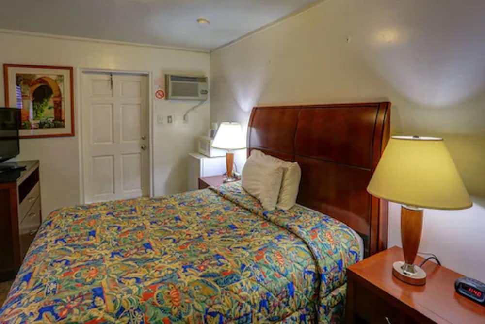 Richard s Hotel 27/65