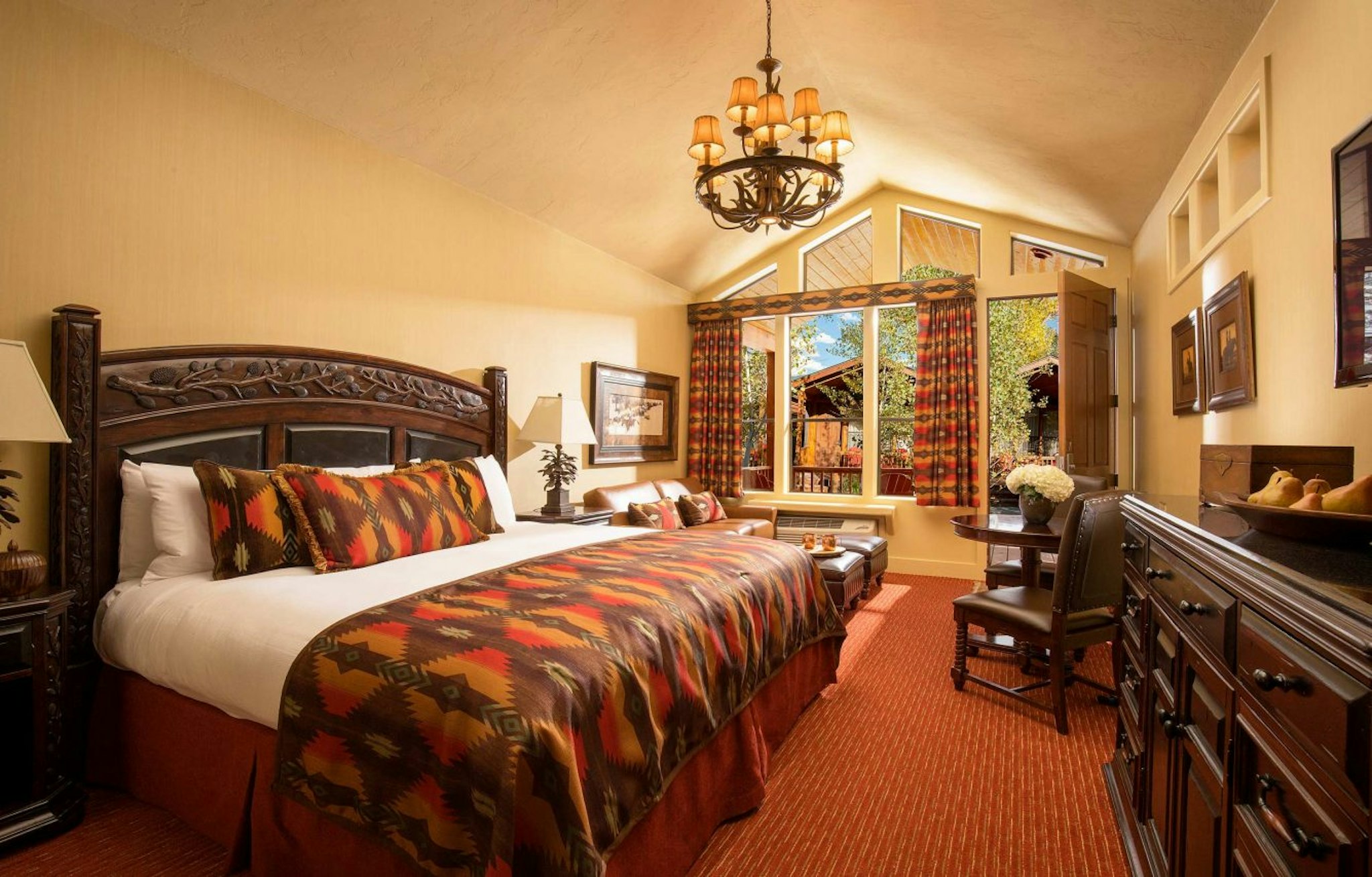Rustic Inn at Jackson Hole 11/37