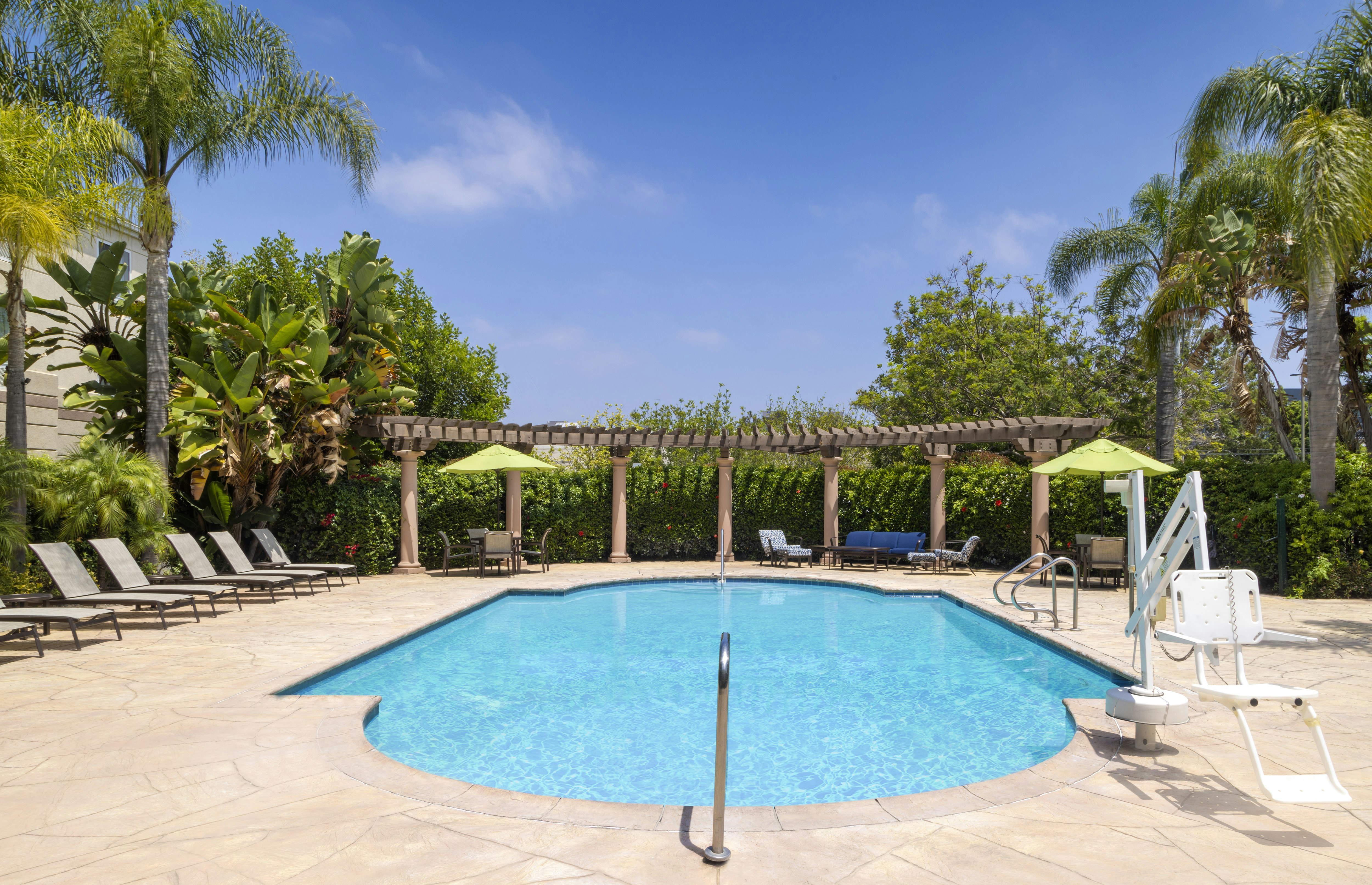 Hilton Garden Inn LAX/El Segundo 30/32
