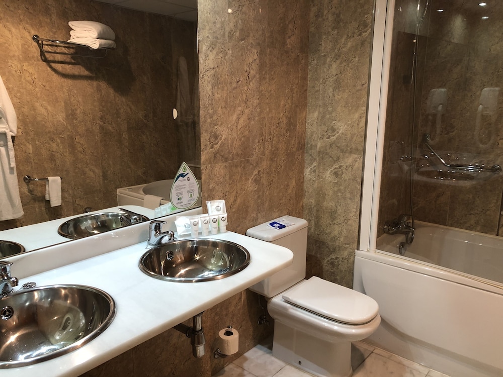 Hotel Oca Villa De Aviles 30/31
