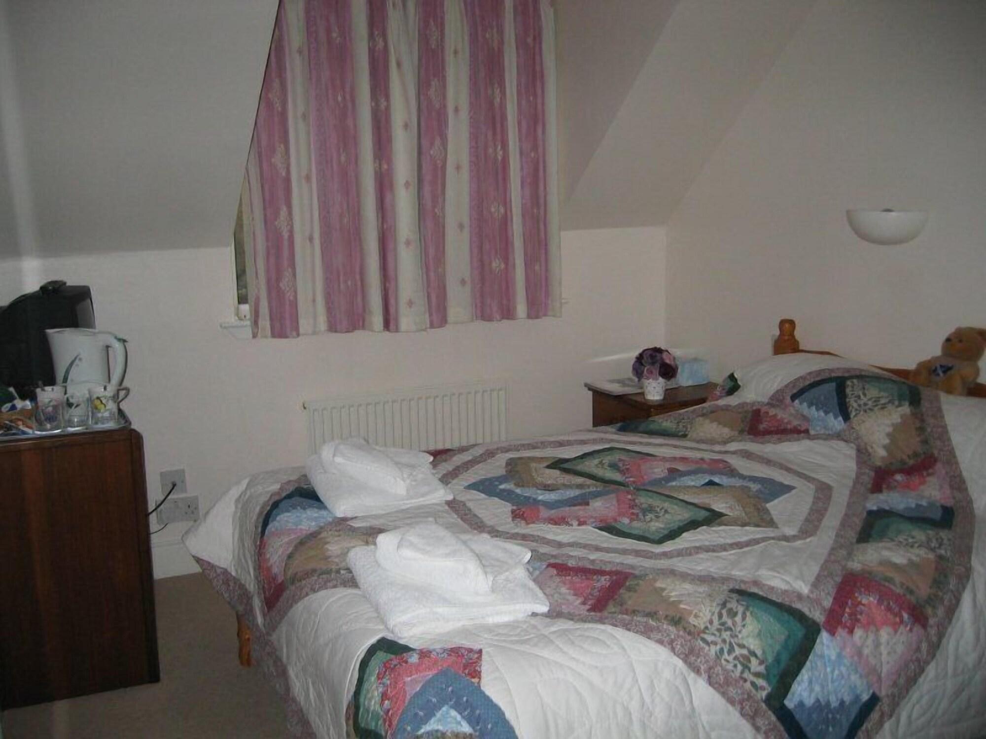 MARDON GUEST HOUSE 2/9