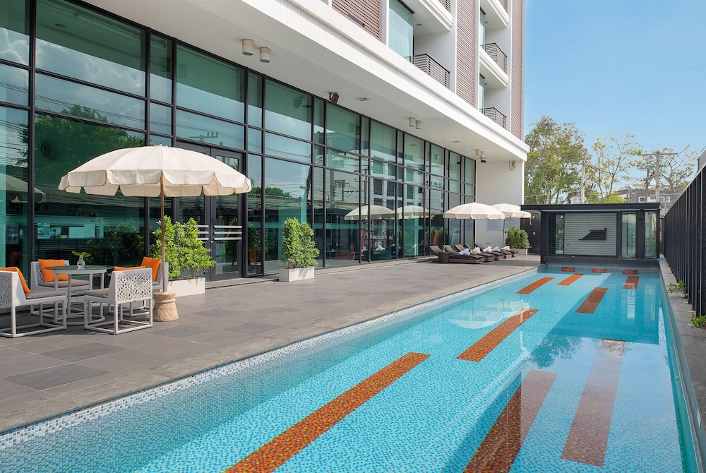 Tsix5 Hotel 5/50