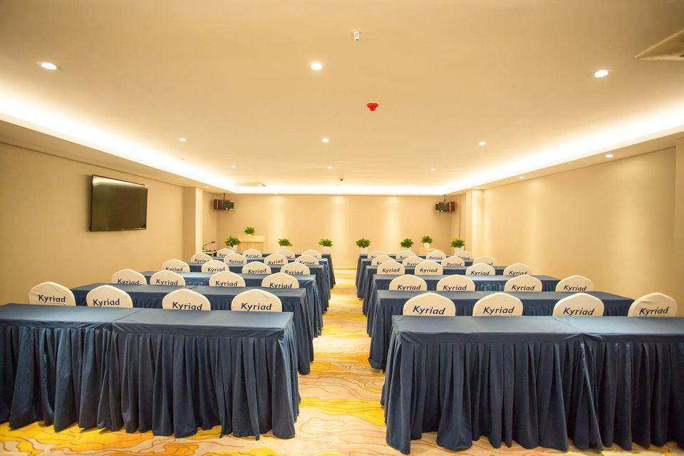 Kyriad Hotel (Guangzhou North Railway Station Metro Station) 44/47