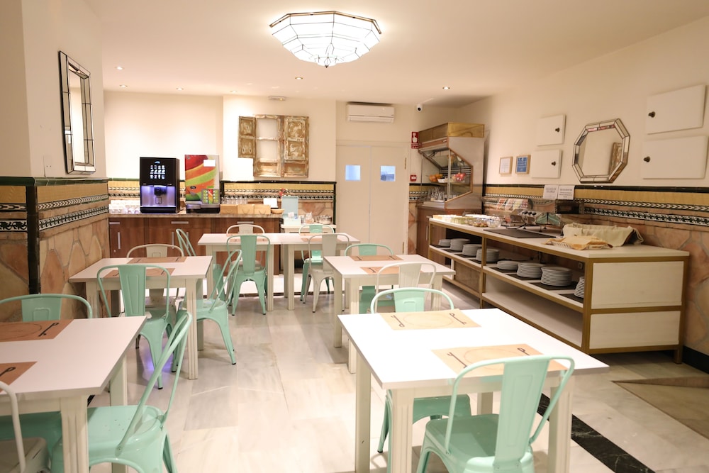restaurant cafeteria