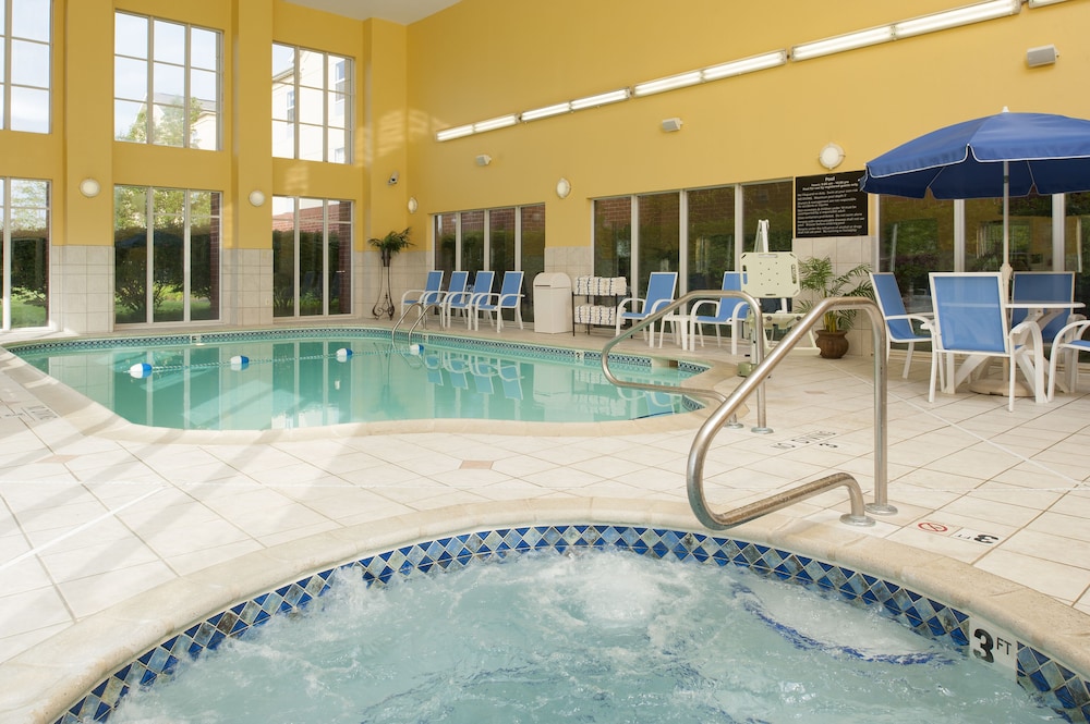 Hampton Inn Suites Cleveland Southeast/Streetsboro 7/63