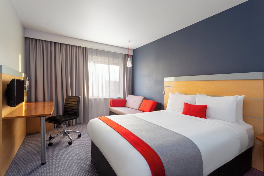 Holiday Inn Express Birmingham Redditch 19/50
