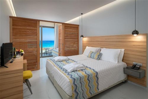 غرفة ثلاثية