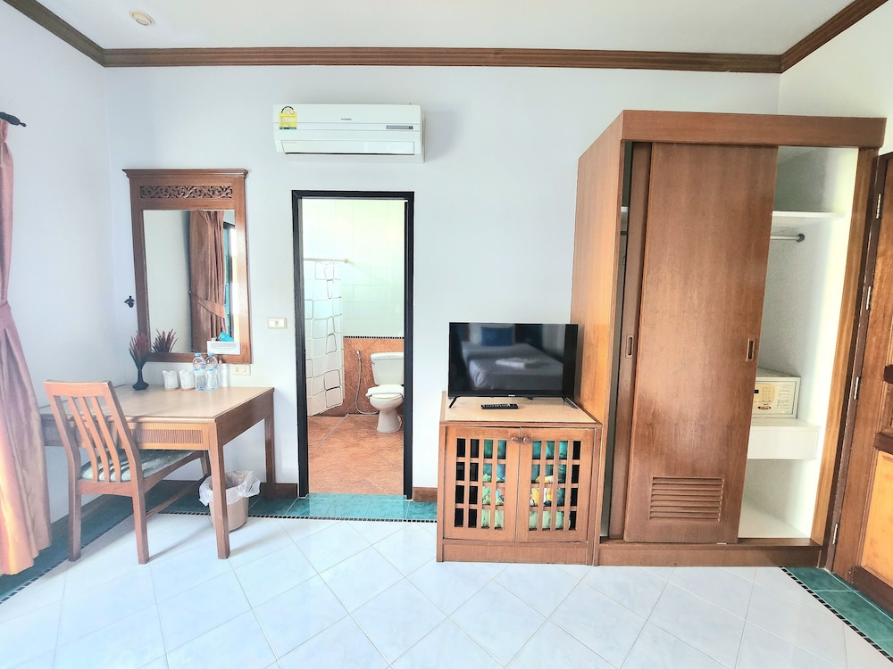 Sea Front Home 57/70