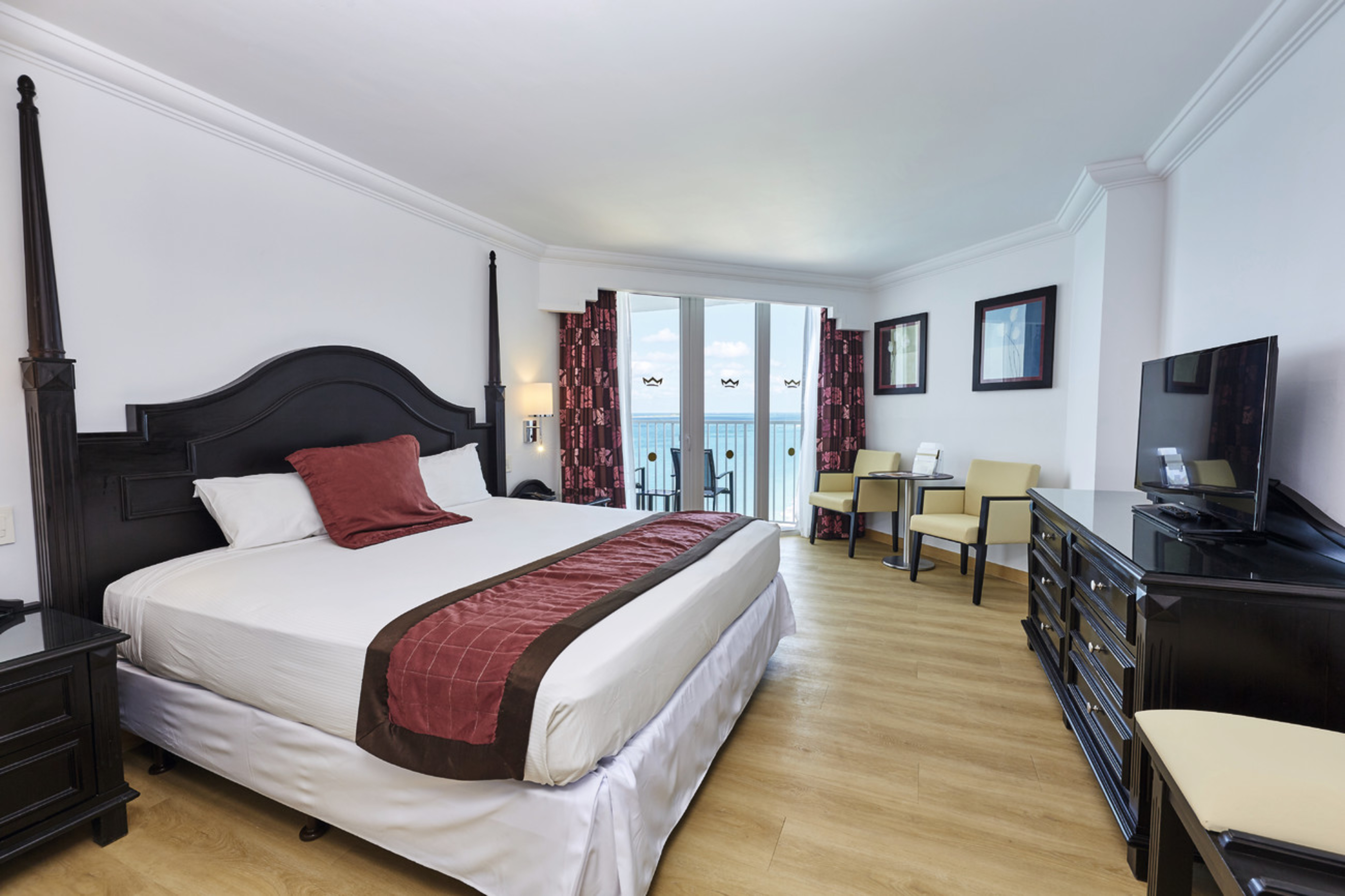Junior Suite, Lateral Side Sea View