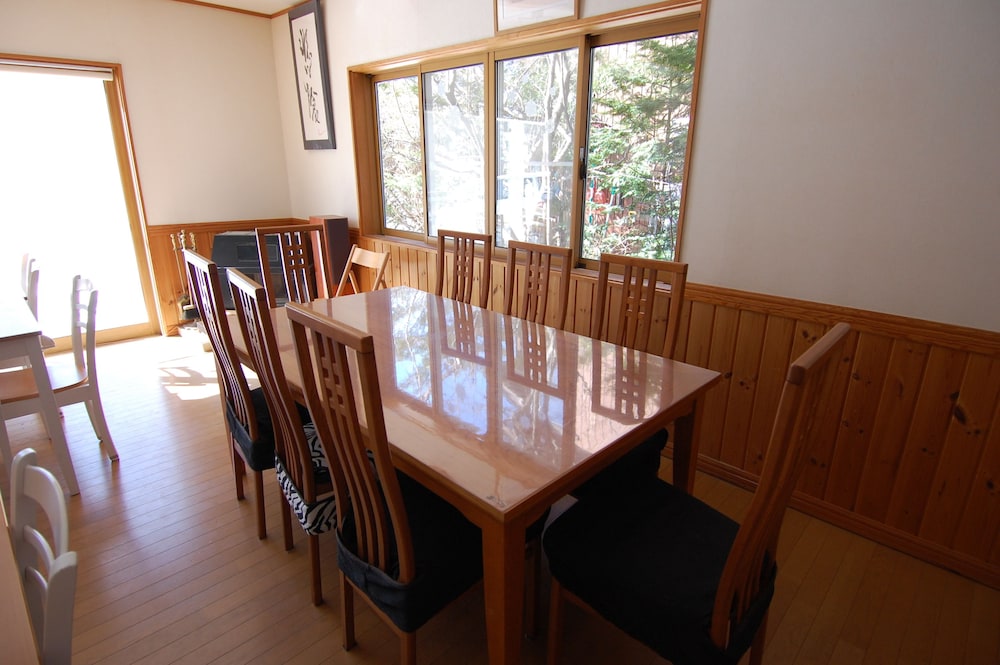 Guesthouse Chaconne Karuizawa 70/75