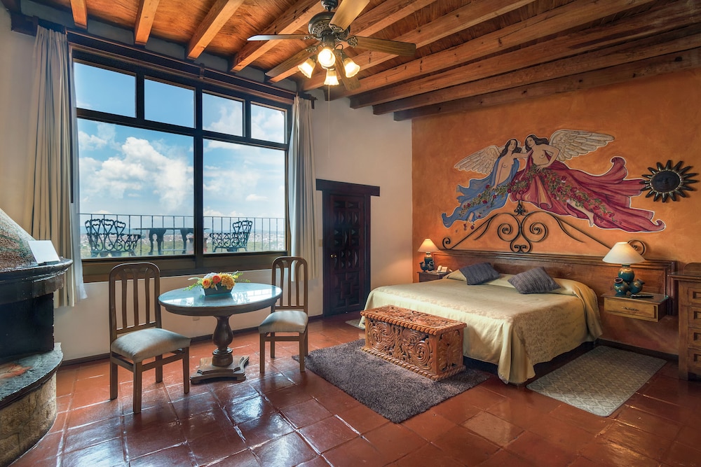 Villa San Jose Hotel And Suites 9/50