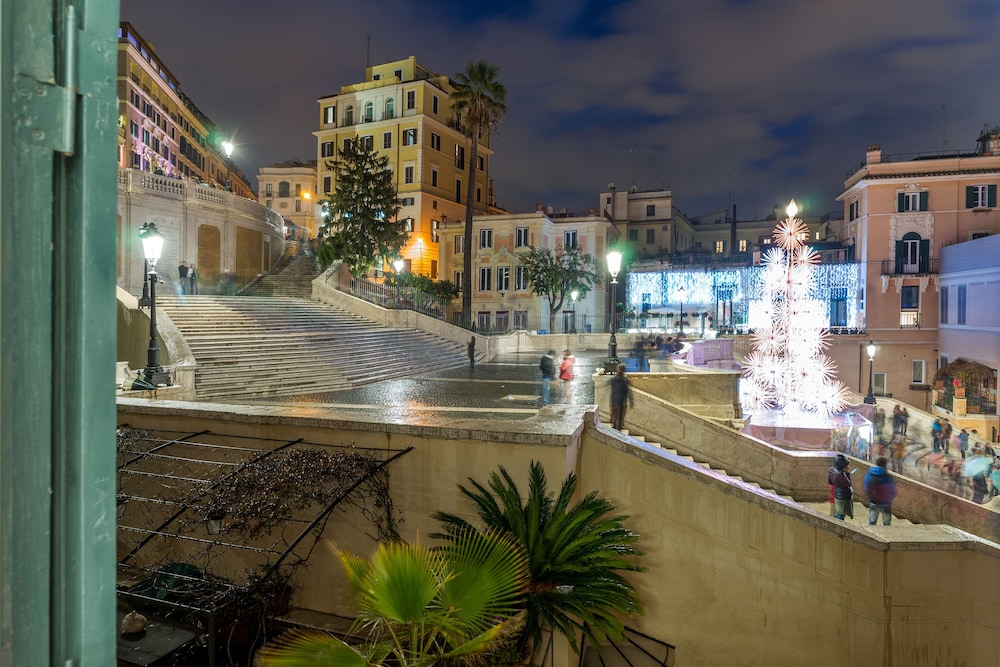 Les Diamants Spanish Steps Suite 31/46