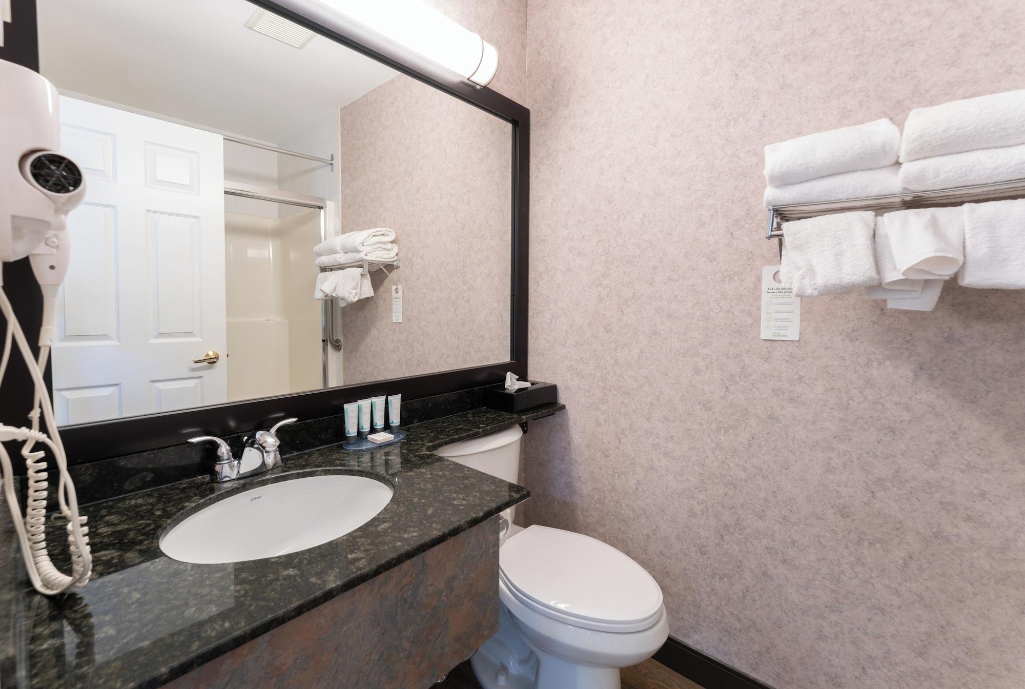 Standard, Prestige Aberdeen Lodge Kamloops 2/2