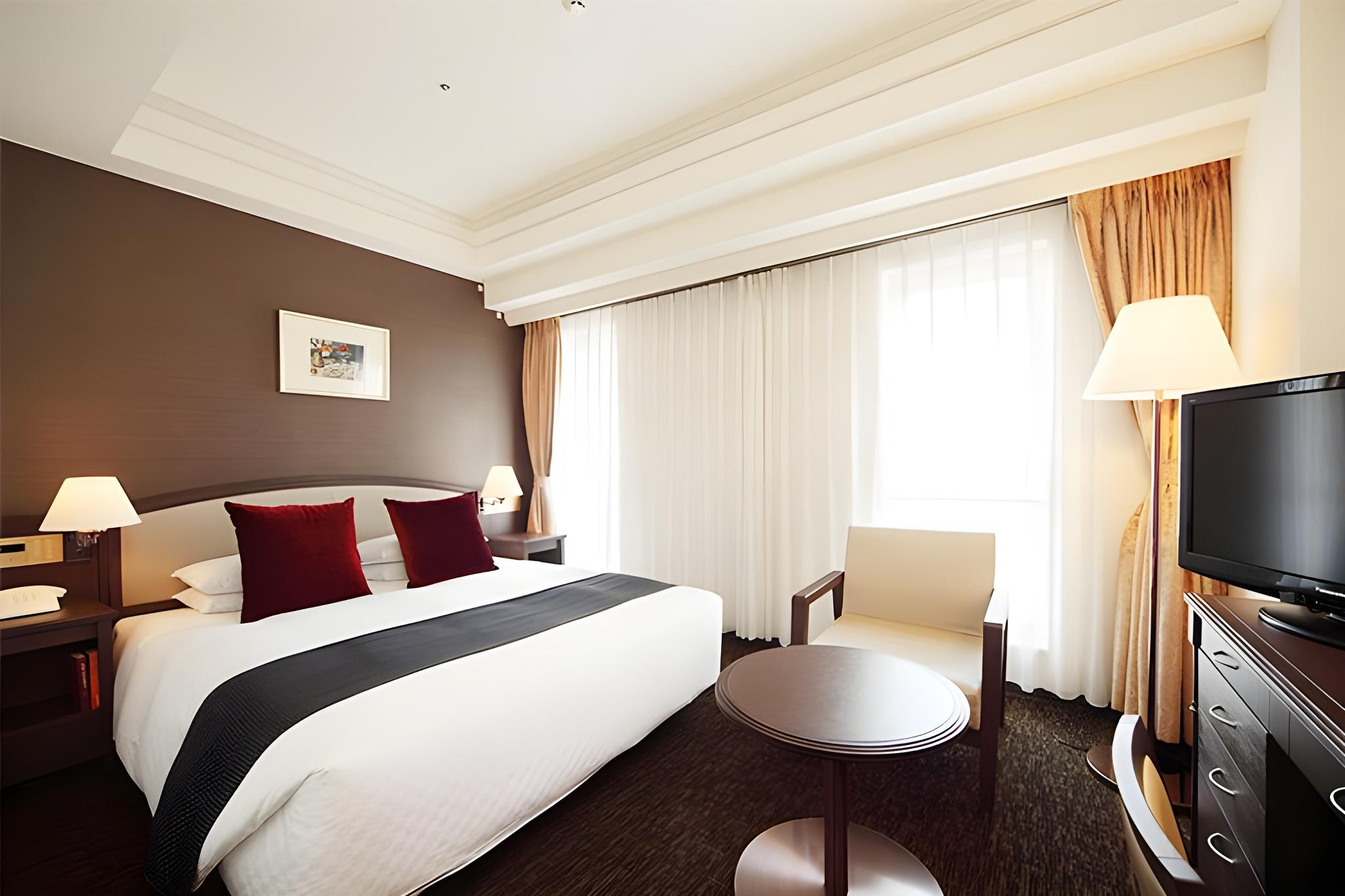 Standard, Double Bed, City Side
