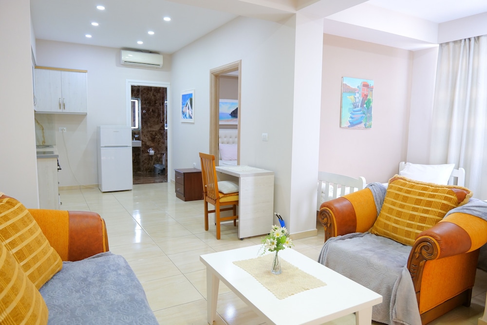 Hotel Alpha 26/50