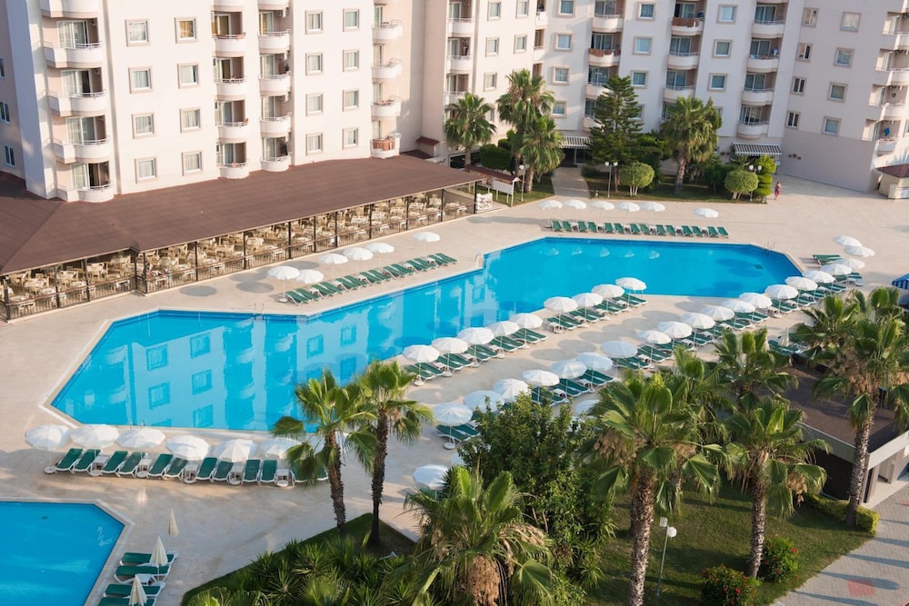 Royal Garden Beach Hotel 4/45