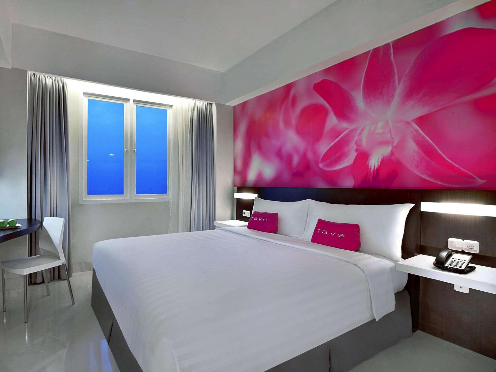 Room at favehotel Zainul Arifin, JAKARTA