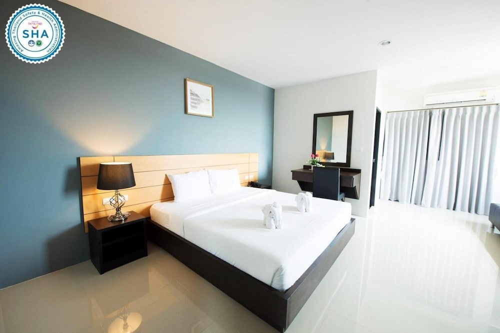 LEE HOTEL 19/28
