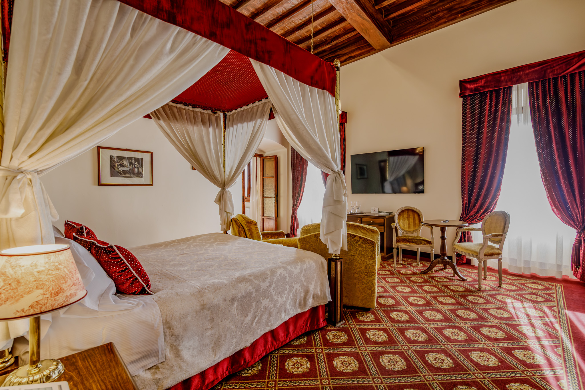 Versace, Suite, King Bed