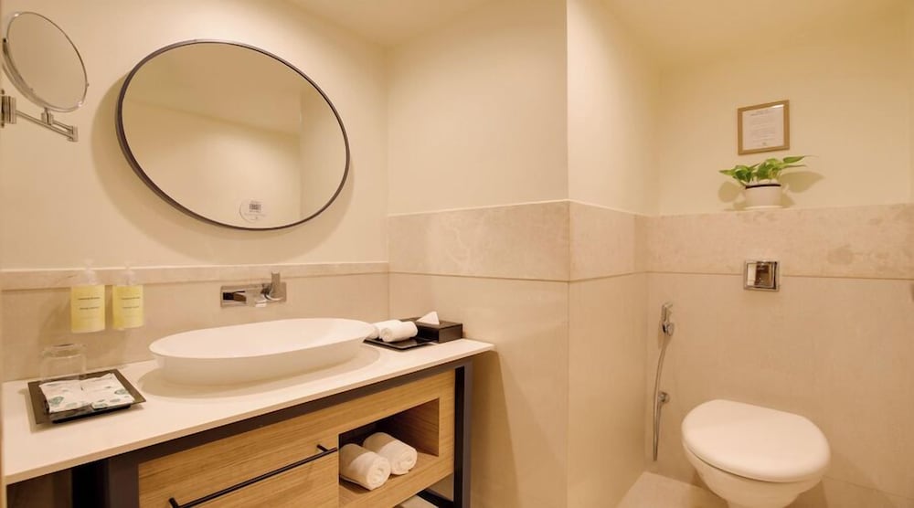 جناح تنفيذي بسرير كينج، Lemon Tree Hotel Chinchwad Pune 4/6