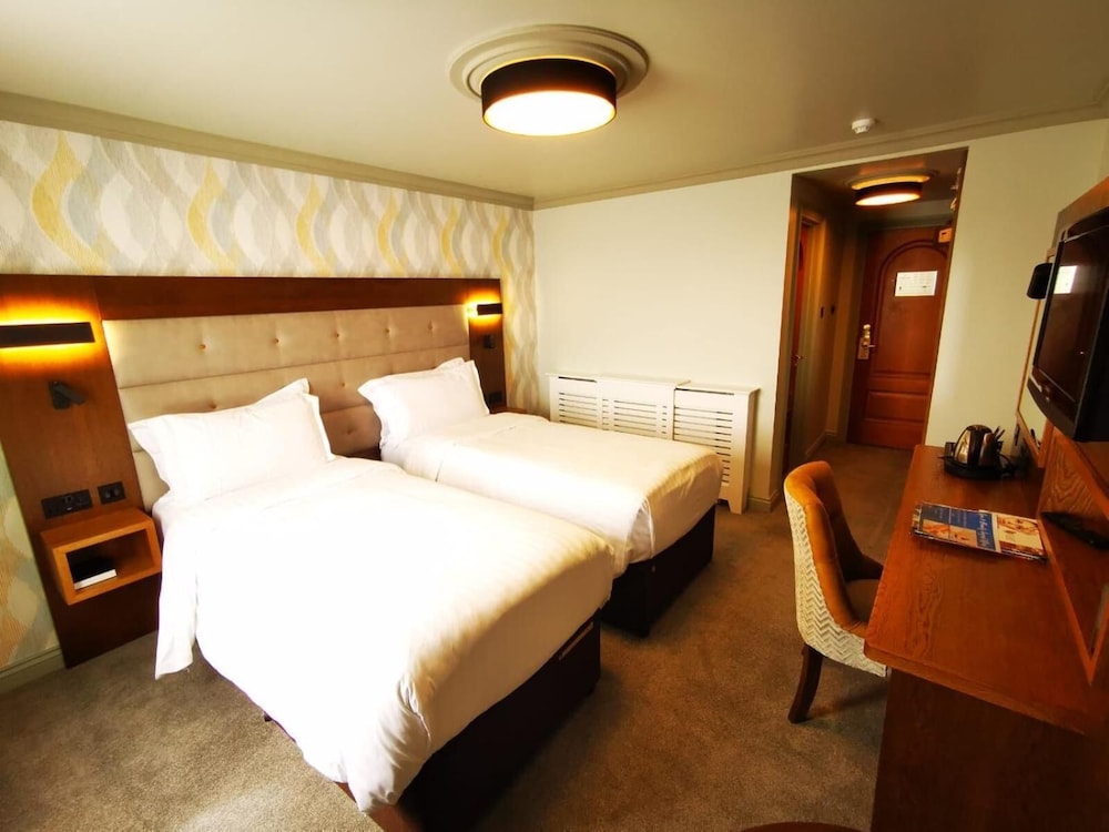 BRIDGE HOUSE HOTEL, LEISURE CLUB & SPA 3/45