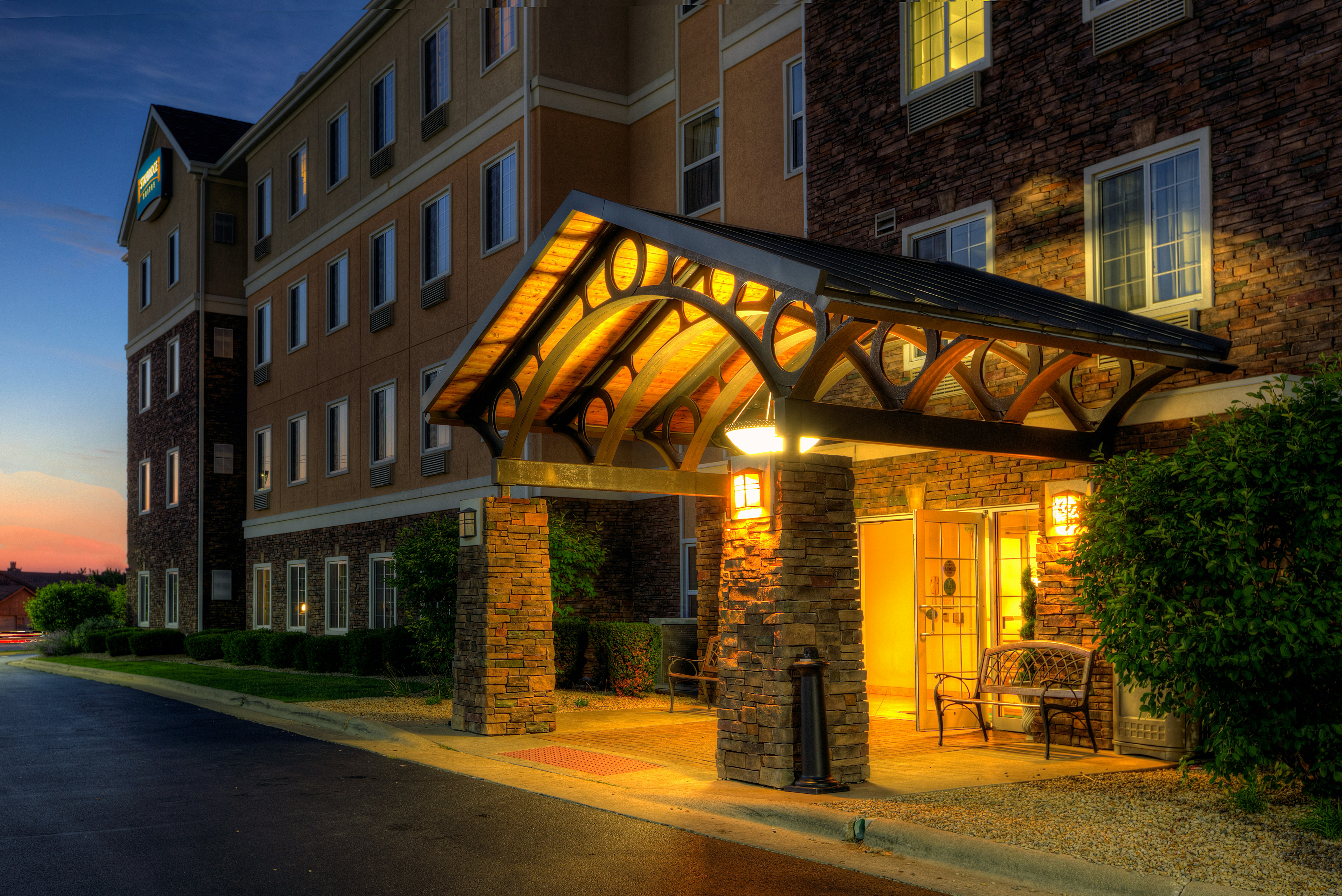 STAYBRIDGE SUITES ROCKFORD 9/73