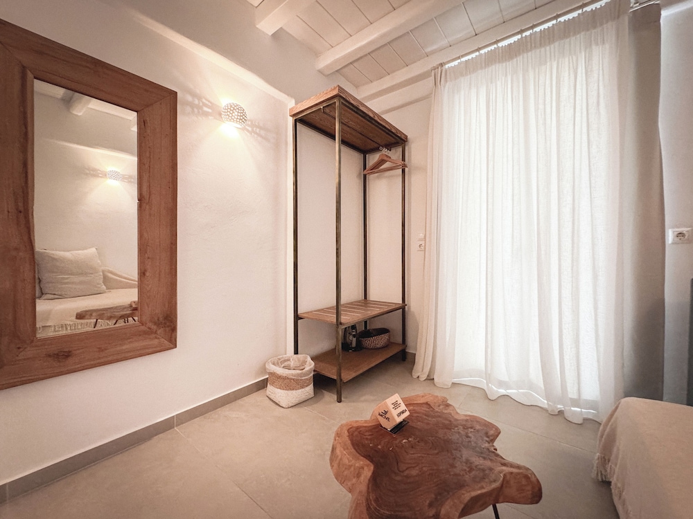 Sofos Suites 26/50