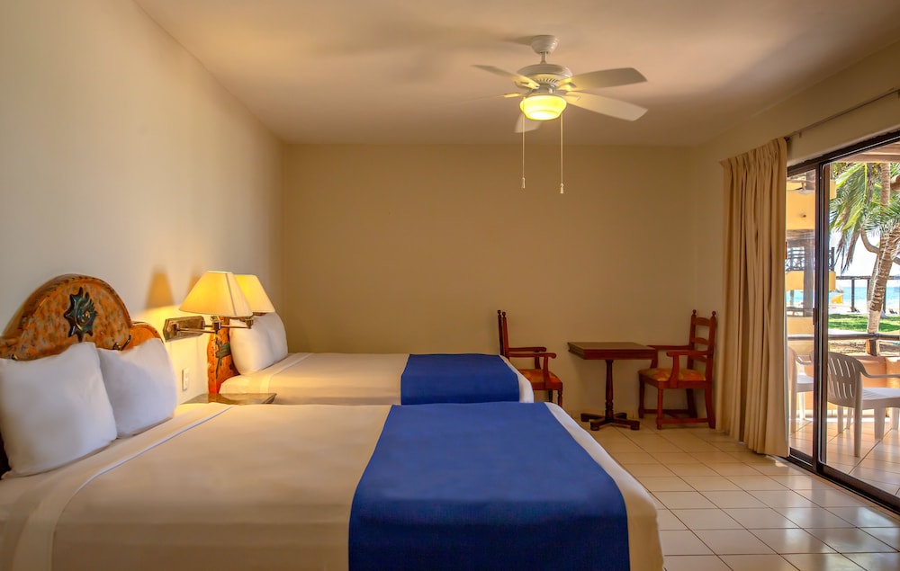 Reef Yucatan All Inclusive Hotel and Convention Center 12/50