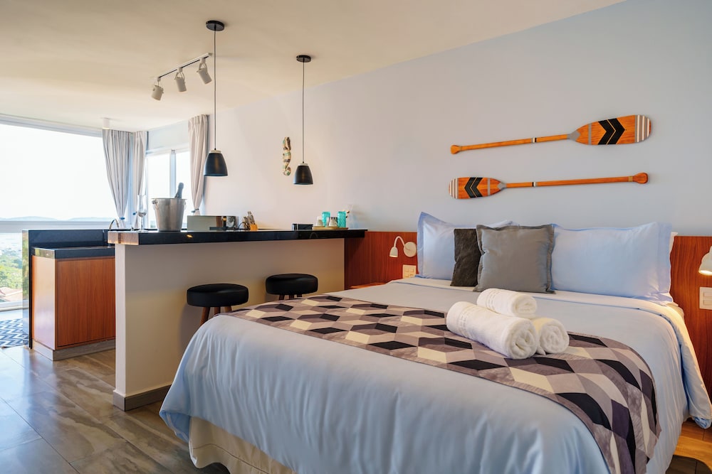 DELUXE, APARTMENT, QUEEN BED, SEA VIEW, KITCHENETTE